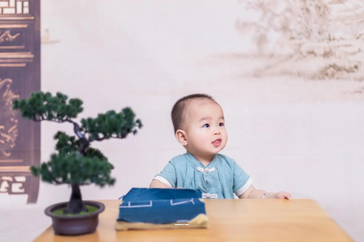 白城宝宝喊肚子疼怎么回事
